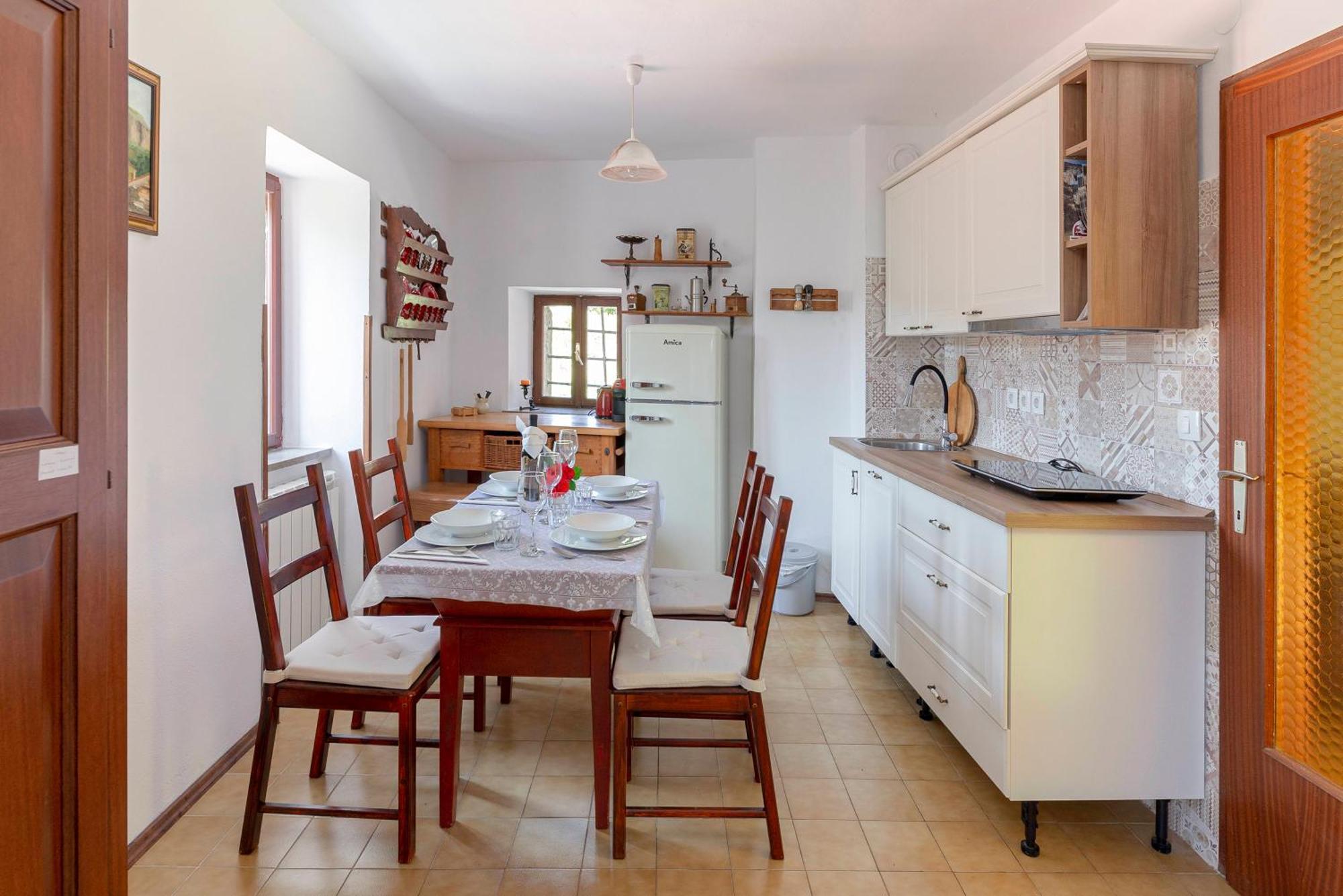 Apartamento Under The Rock House In Osp With Hot Tub Exterior foto