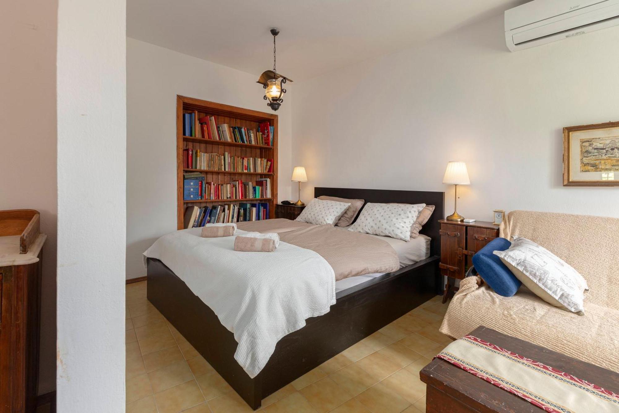 Apartamento Under The Rock House In Osp With Hot Tub Exterior foto