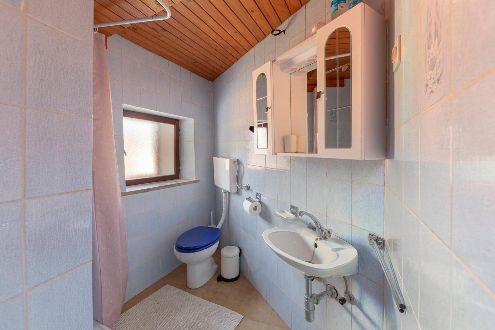 Apartamento Under The Rock House In Osp With Hot Tub Exterior foto